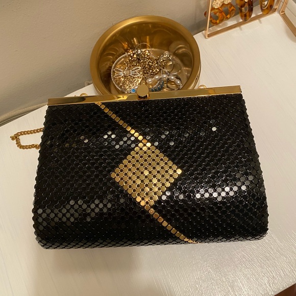 Handbags - Sequined Clutch - 4/$15✨